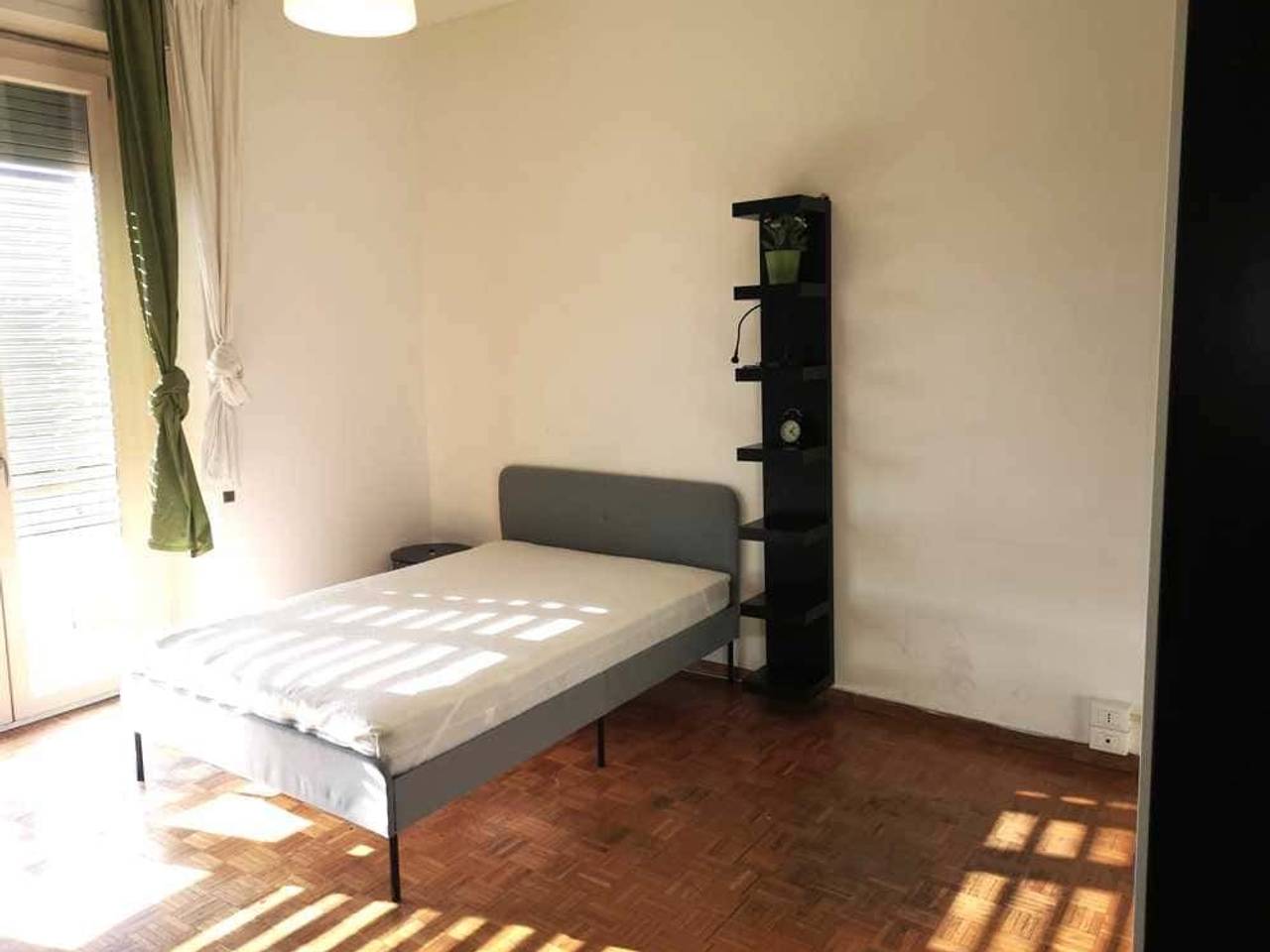 negozio in affitto a Bologna in zona San Vitale