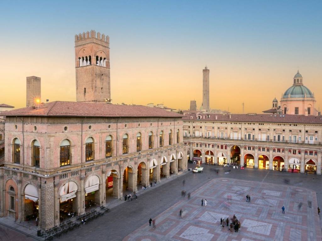 negozio in affitto a Bologna in zona Centro Storico