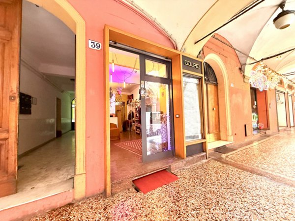 negozio in affitto a Bologna in zona San Vitale
