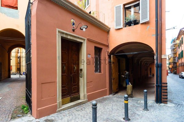 ufficio in affitto a Bologna in zona Santo Stefano