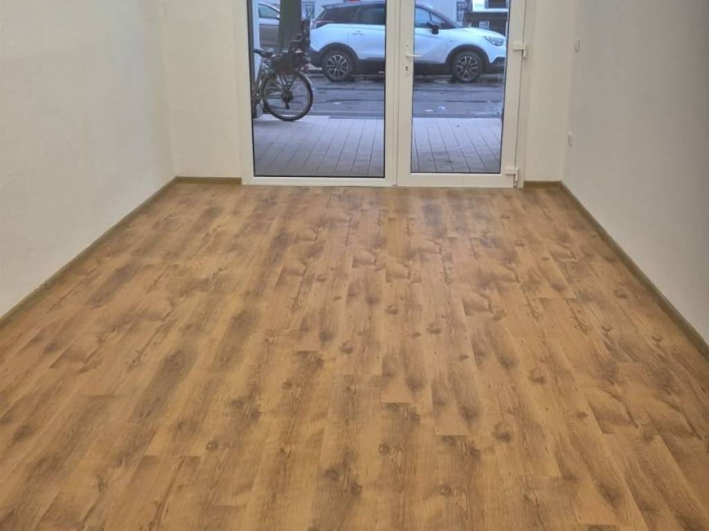 negozio in affitto a Bologna in zona Savena