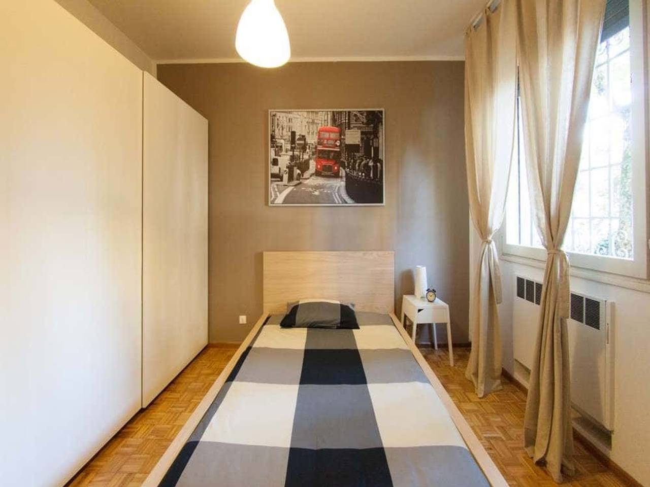 negozio in affitto a Bologna in zona San Vitale