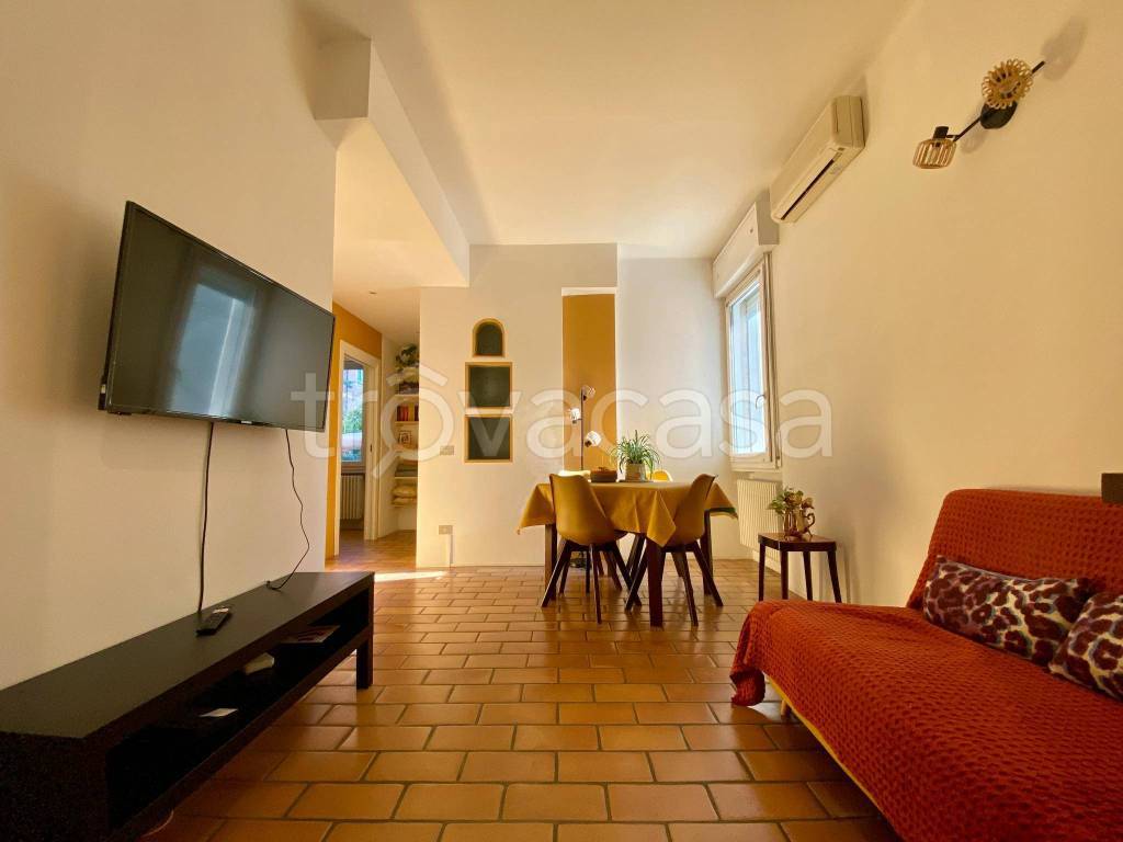 appartamento in affitto a Bologna in zona Saffi