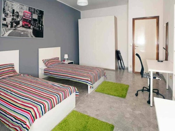 negozio in affitto a Bologna in zona Quartiere Porto