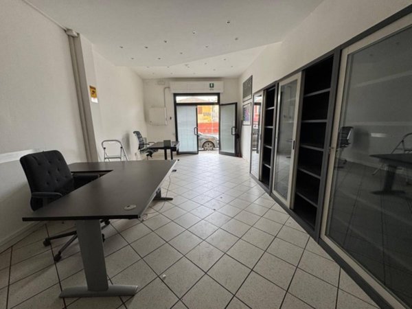 negozio in affitto a Bologna in zona San Vitale