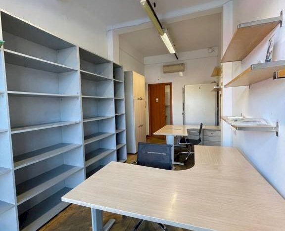 negozio in affitto a Bologna in zona San Vitale