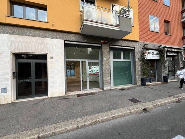 negozio in affitto a Bologna in zona Saffi