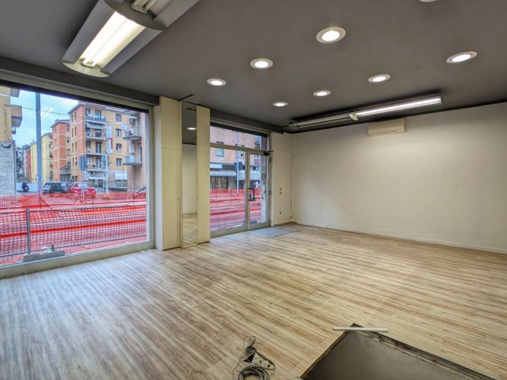 negozio in affitto a Bologna in zona San Donato