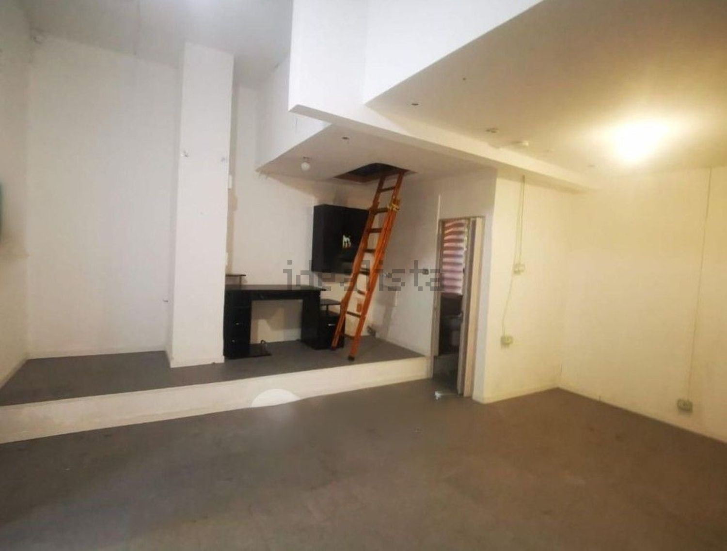 locale commerciale in affitto a Bologna in zona Saragozza