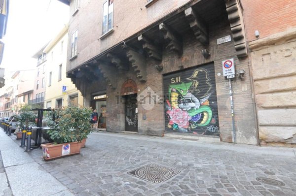 locale commerciale in affitto a Bologna in zona Centro Storico