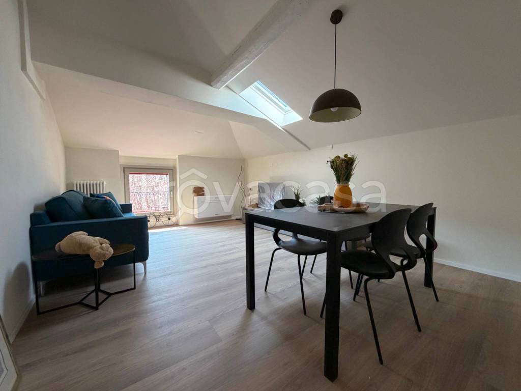 appartamento in affitto a Bologna in zona Santo Stefano