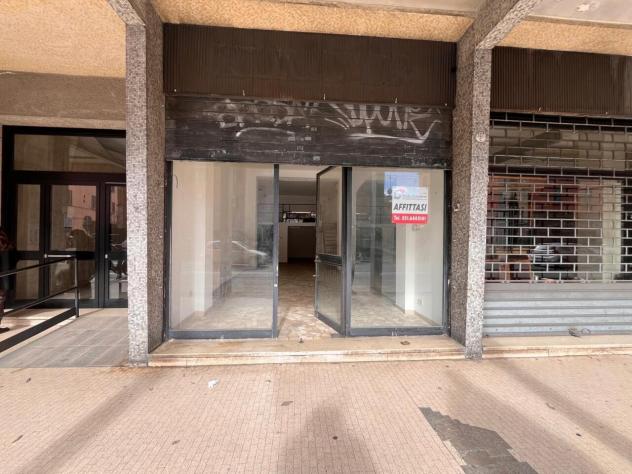 locale commerciale in affitto a Bologna in zona Andrea Costa