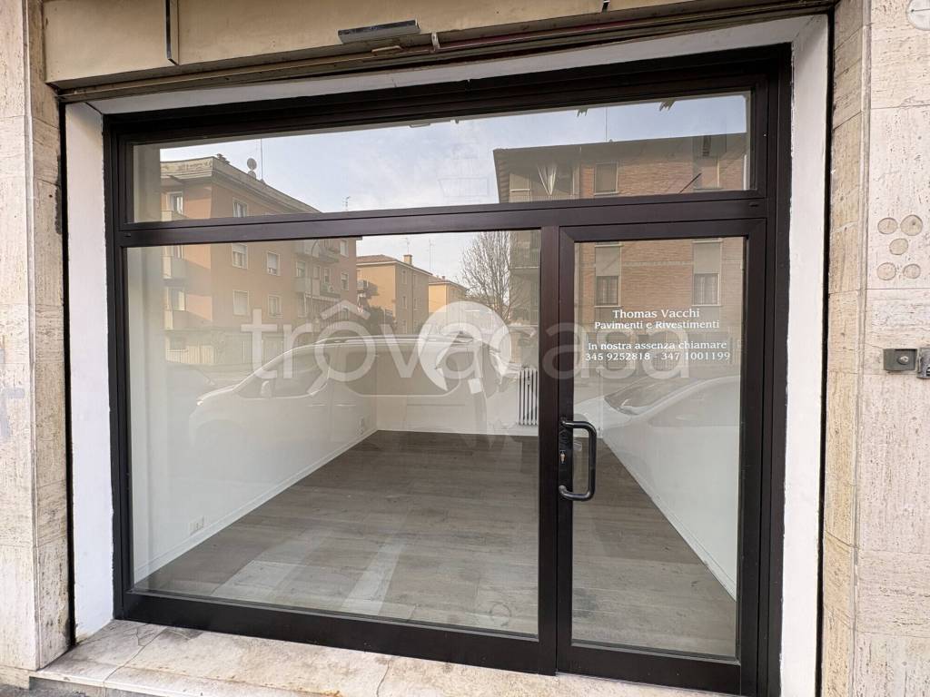 negozio in affitto a Bologna in zona Savena