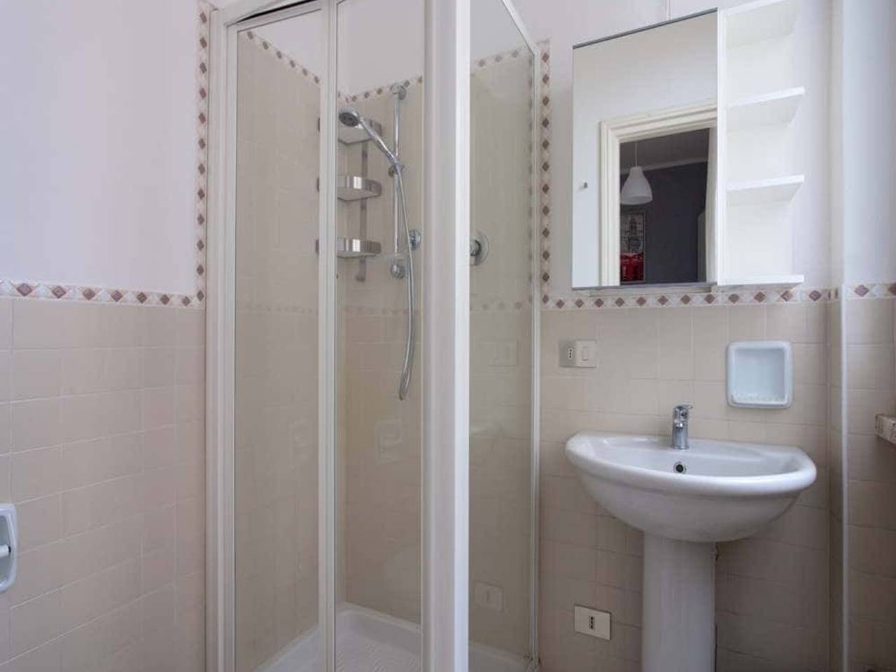 negozio in affitto a Bologna in zona San Vitale