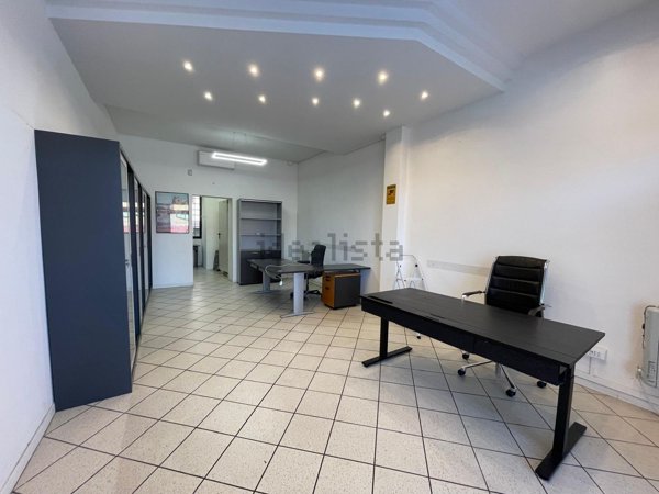 negozio in affitto a Bologna in zona San Vitale