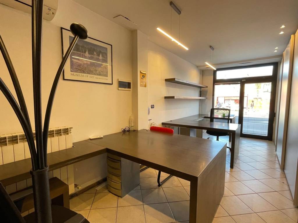 negozio in affitto a Bologna in zona San Vitale