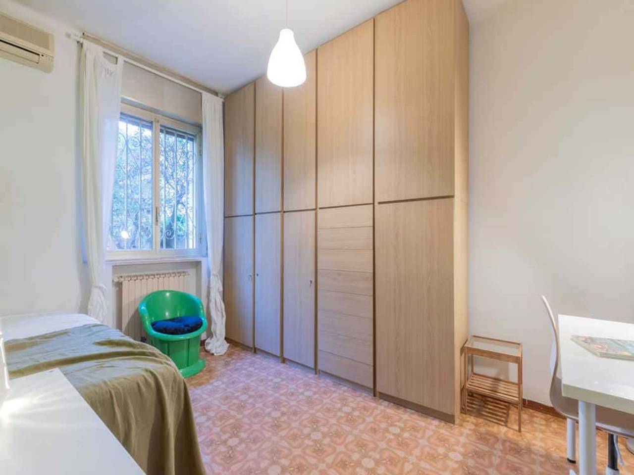 negozio in affitto a Bologna in zona Fiera