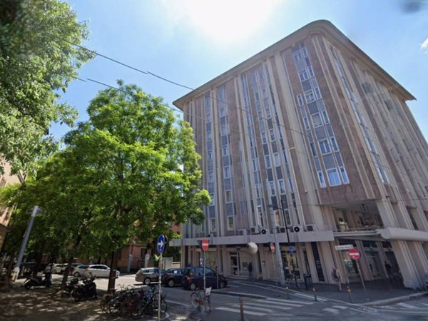 negozio in affitto a Bologna in zona Bolognina