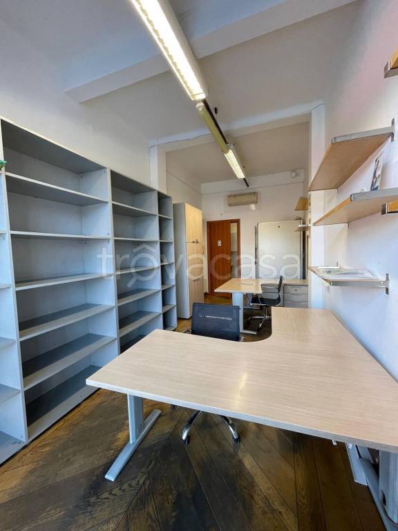 negozio in affitto a Bologna in zona San Vitale