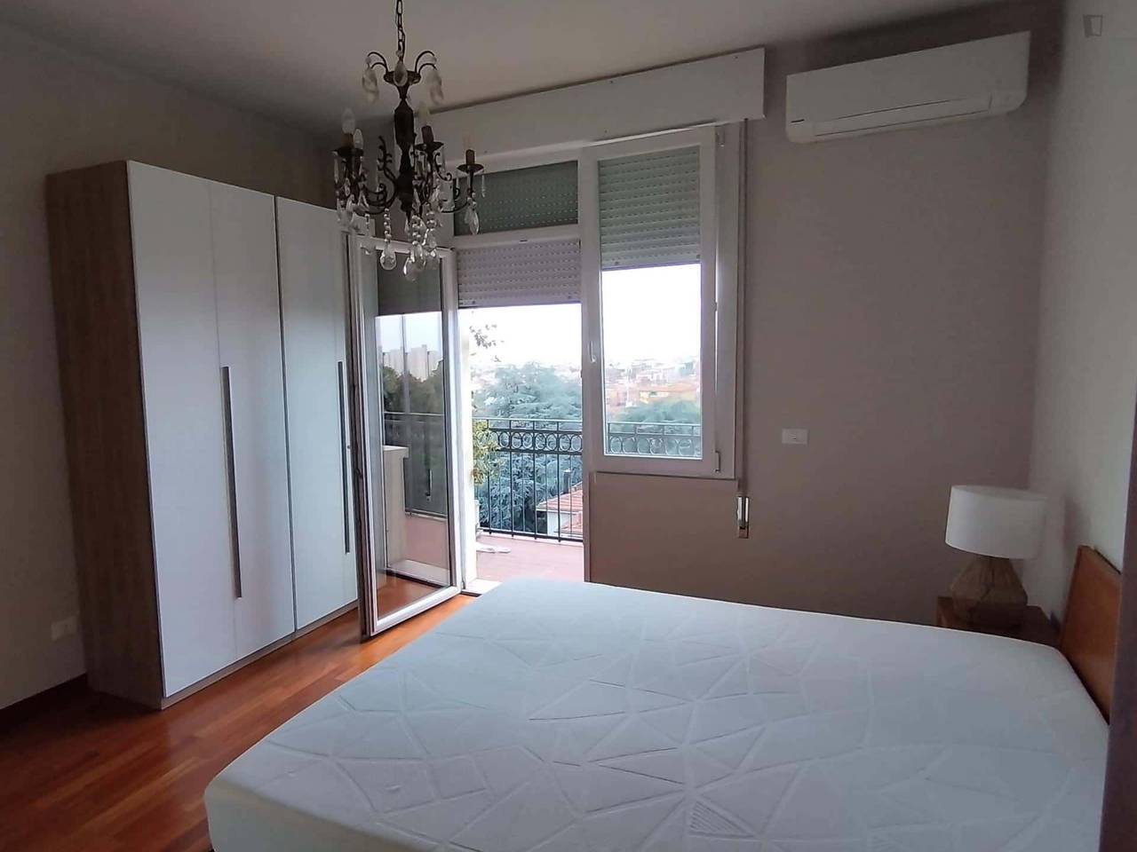 negozio in affitto a Bologna in zona Colli