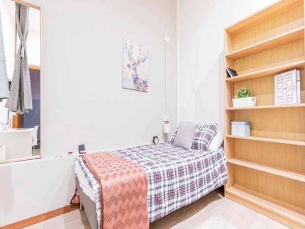 negozio in affitto a Bologna in zona Quartiere Navile