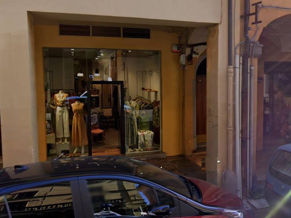 negozio in affitto a Bologna