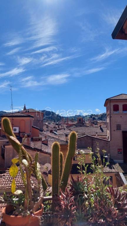 appartamento in affitto a Bologna in zona Saragozza