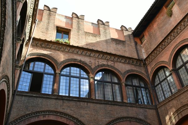 appartamento in affitto a Bologna in zona Santo Stefano