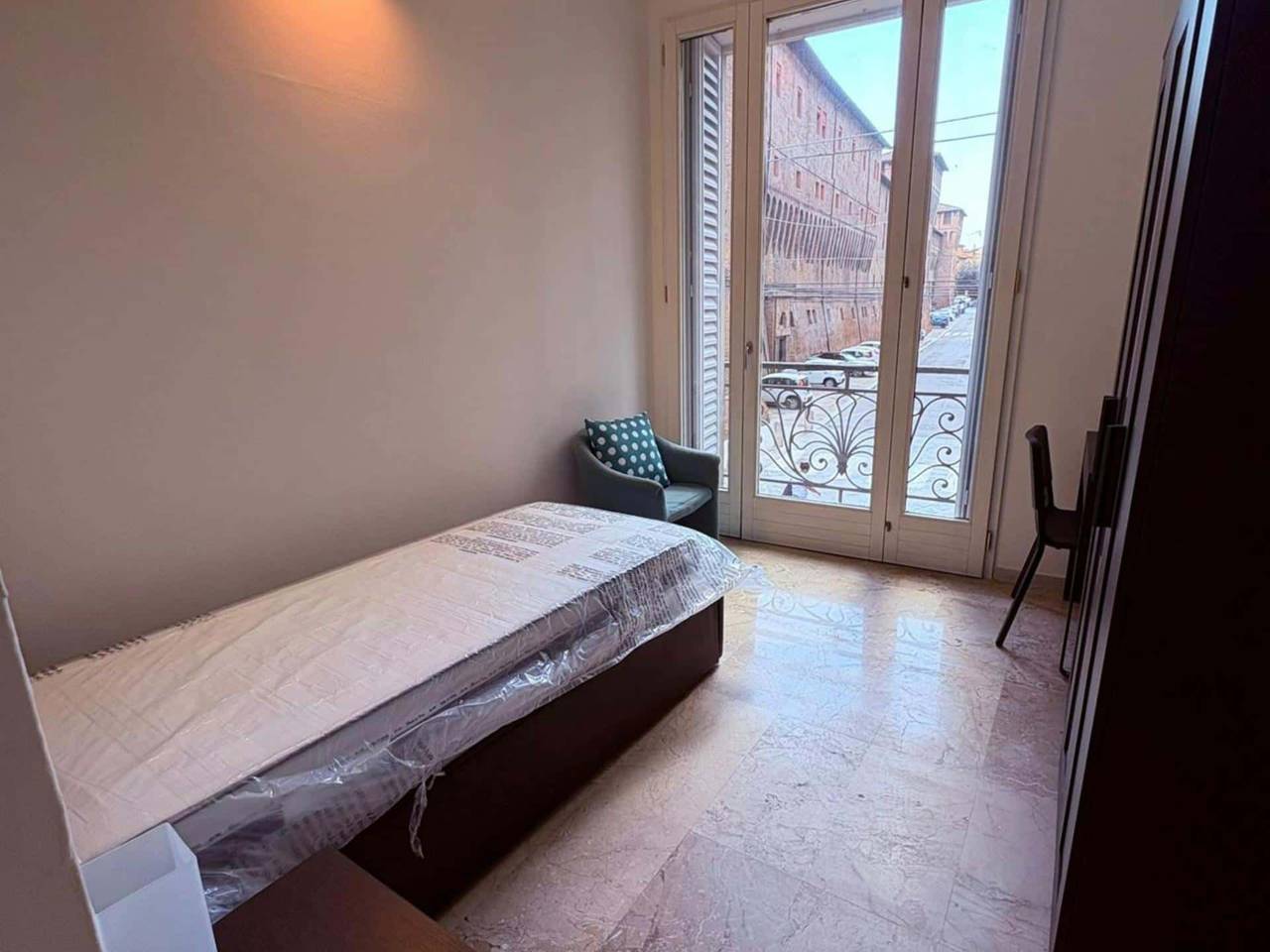 negozio in affitto a Bologna in zona Centro Storico