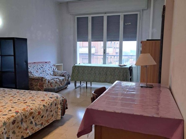 negozio in affitto a Bologna in zona Saffi