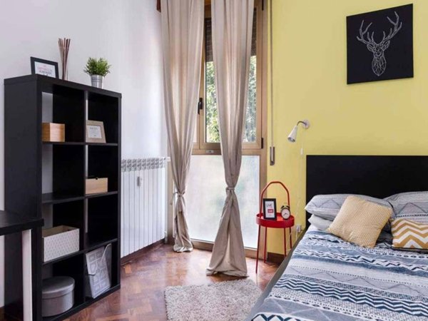 negozio in affitto a Bologna in zona Saragozza