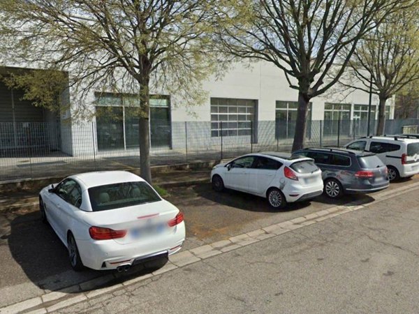 negozio in affitto a Bologna in zona Savena