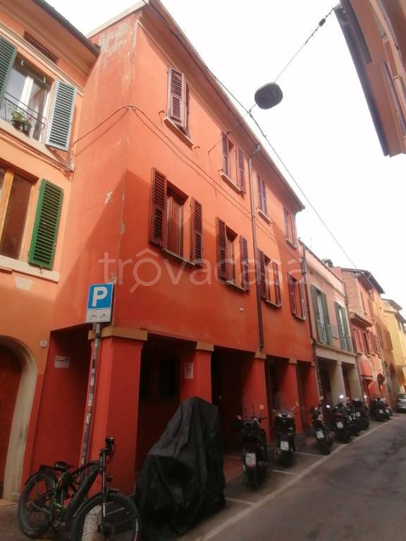 appartamento in affitto a Bologna in zona Santo Stefano