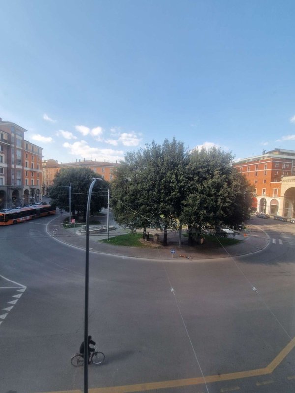 ufficio in affitto a Bologna in zona Quartiere Porto