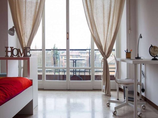 negozio in affitto a Bologna in zona San Vitale