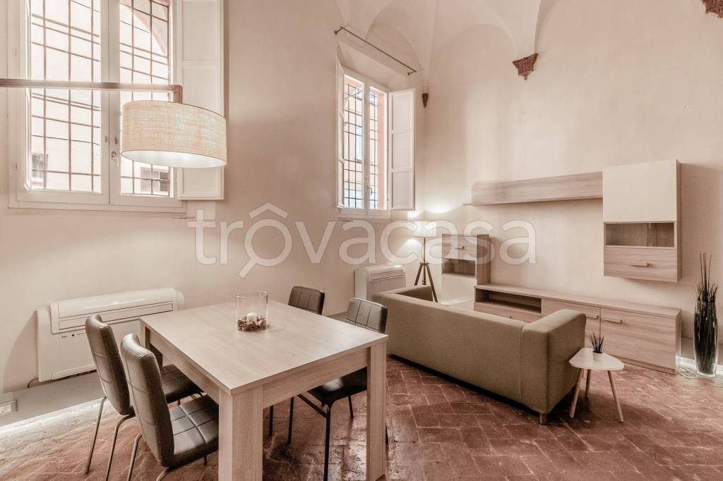 appartamento in affitto a Bologna in zona Santo Stefano