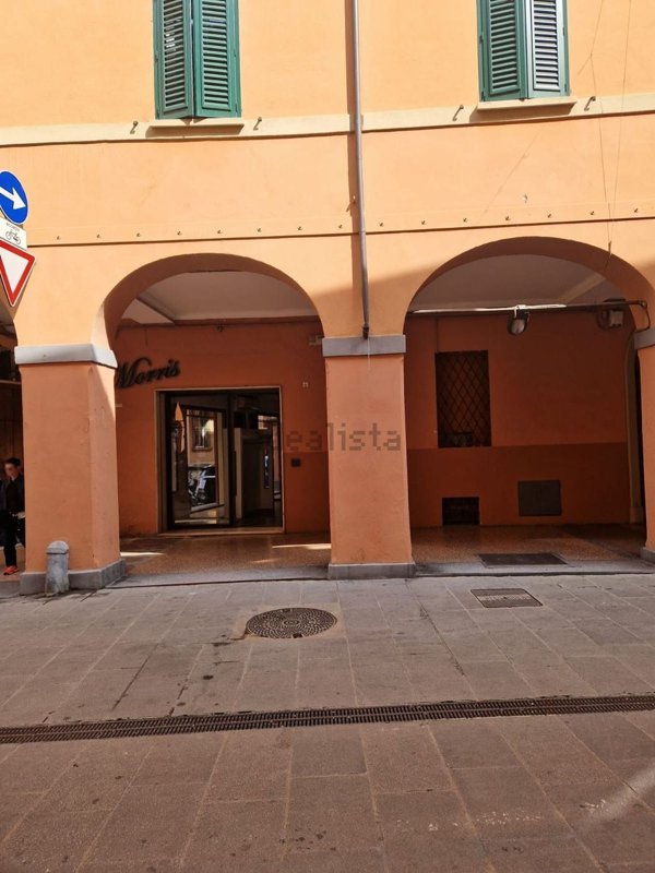 negozio in affitto a Bologna in zona Centro Storico