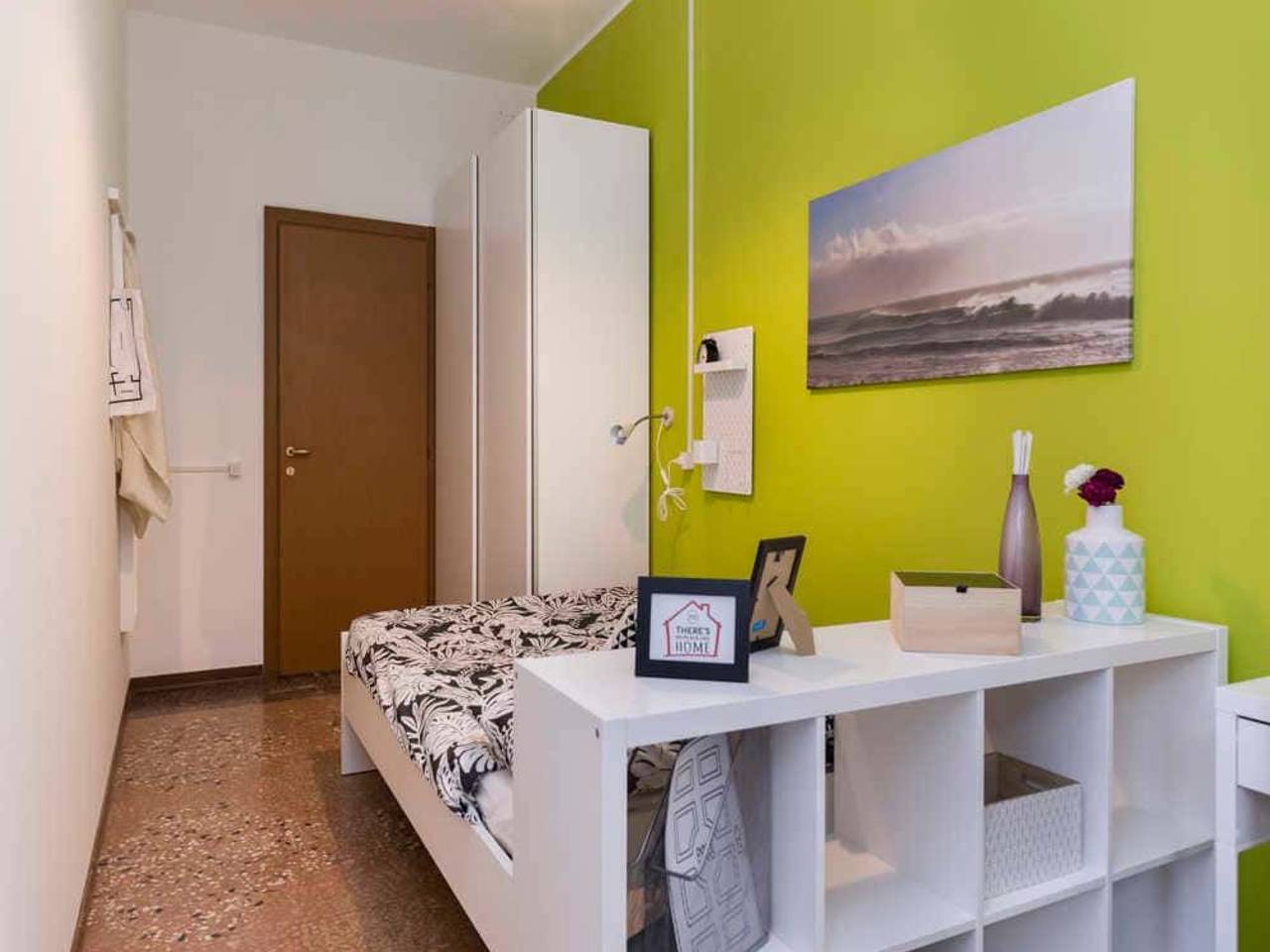negozio in affitto a Bologna in zona Saragozza
