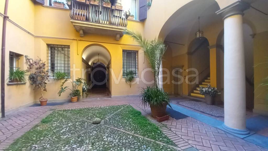 appartamento in affitto a Bologna in zona Santo Stefano