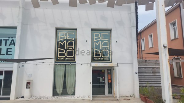 negozio in affitto a Bologna in zona Santa Viola