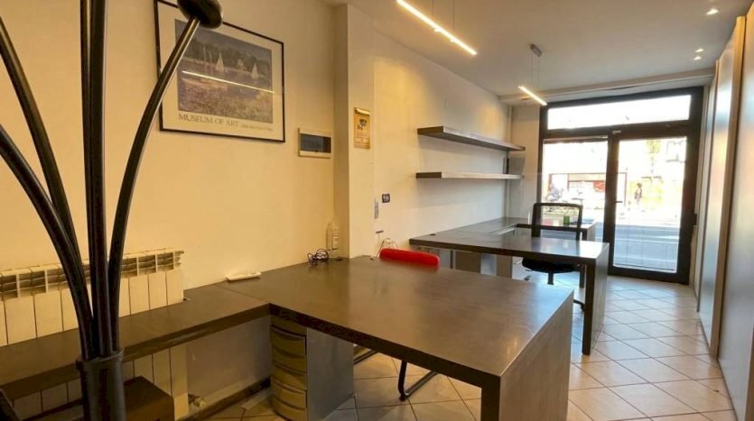 negozio in affitto a Bologna in zona San Vitale