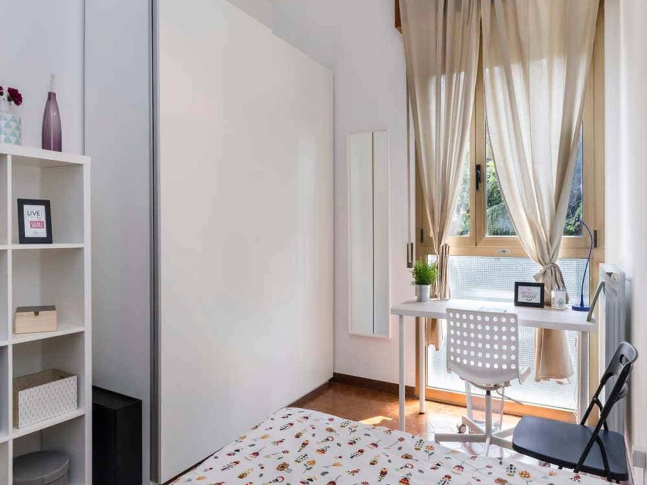 negozio in affitto a Bologna in zona Saragozza