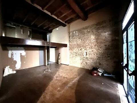 negozio in affitto a Bologna in zona Santo Stefano