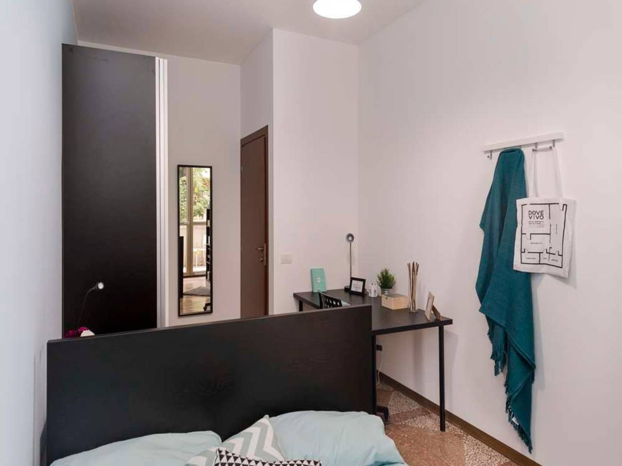 negozio in affitto a Bologna in zona Saragozza