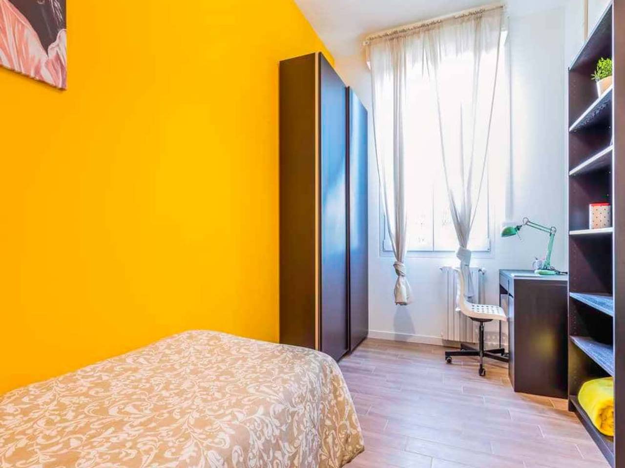 negozio in affitto a Bologna in zona San Vitale