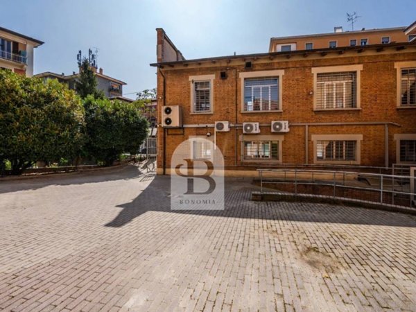 ufficio in affitto a Bologna in zona Saragozza