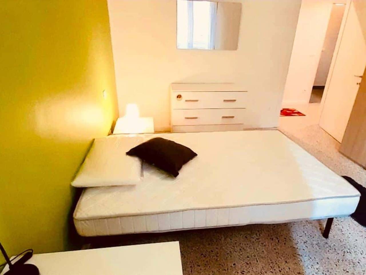 negozio in affitto a Bologna in zona Centro Storico