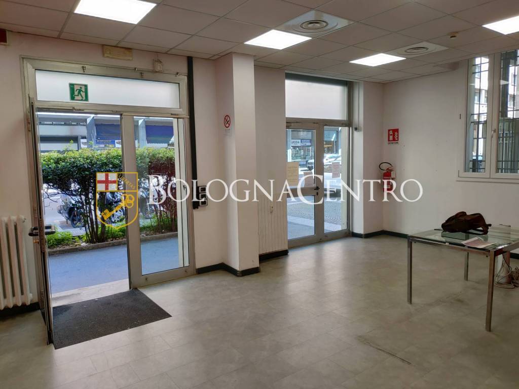 negozio in affitto a Bologna in zona Centro Storico