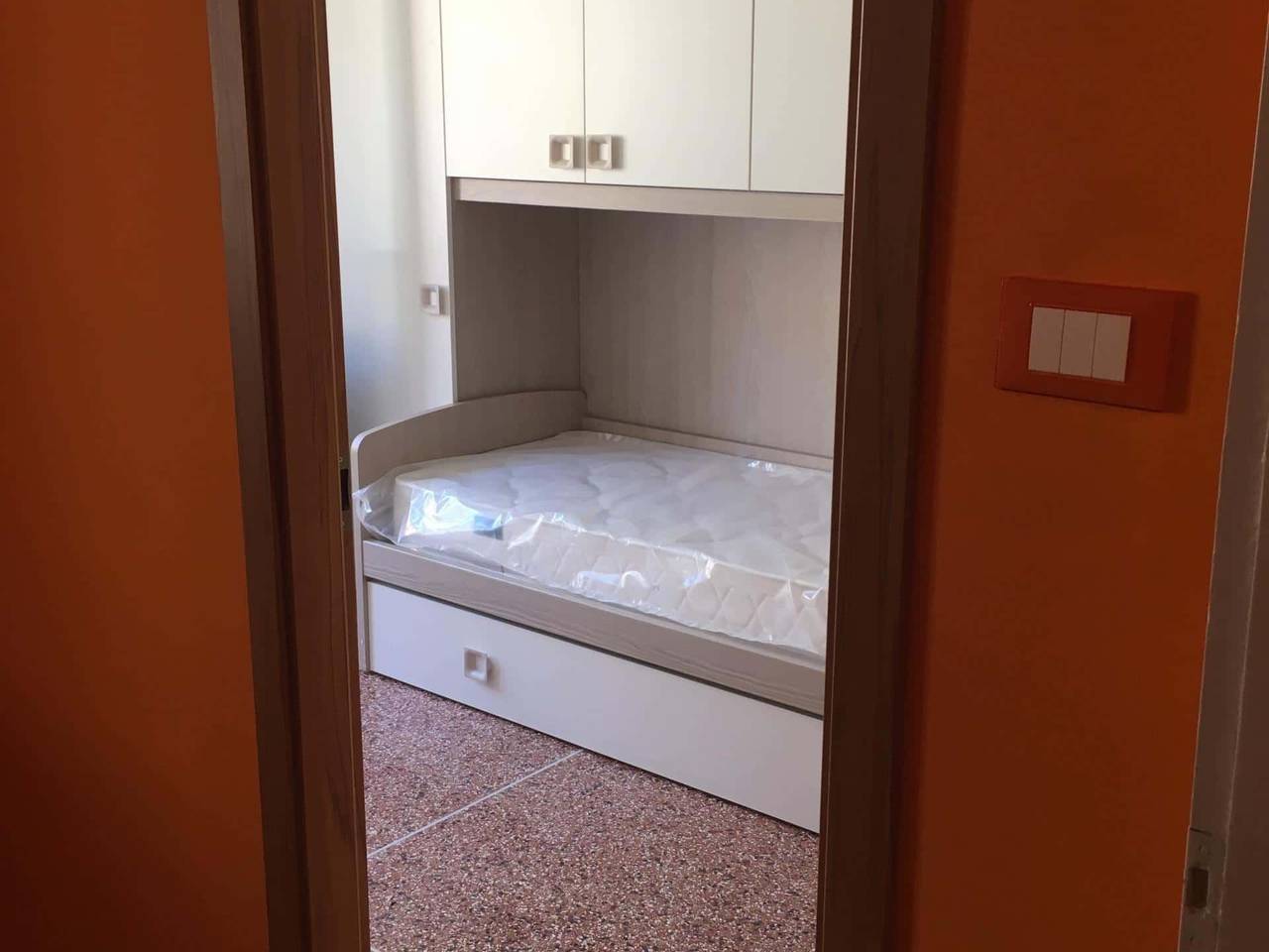 negozio in affitto a Bologna in zona Saffi