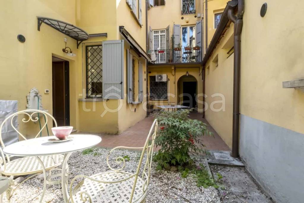 appartamento in affitto a Bologna in zona Santo Stefano